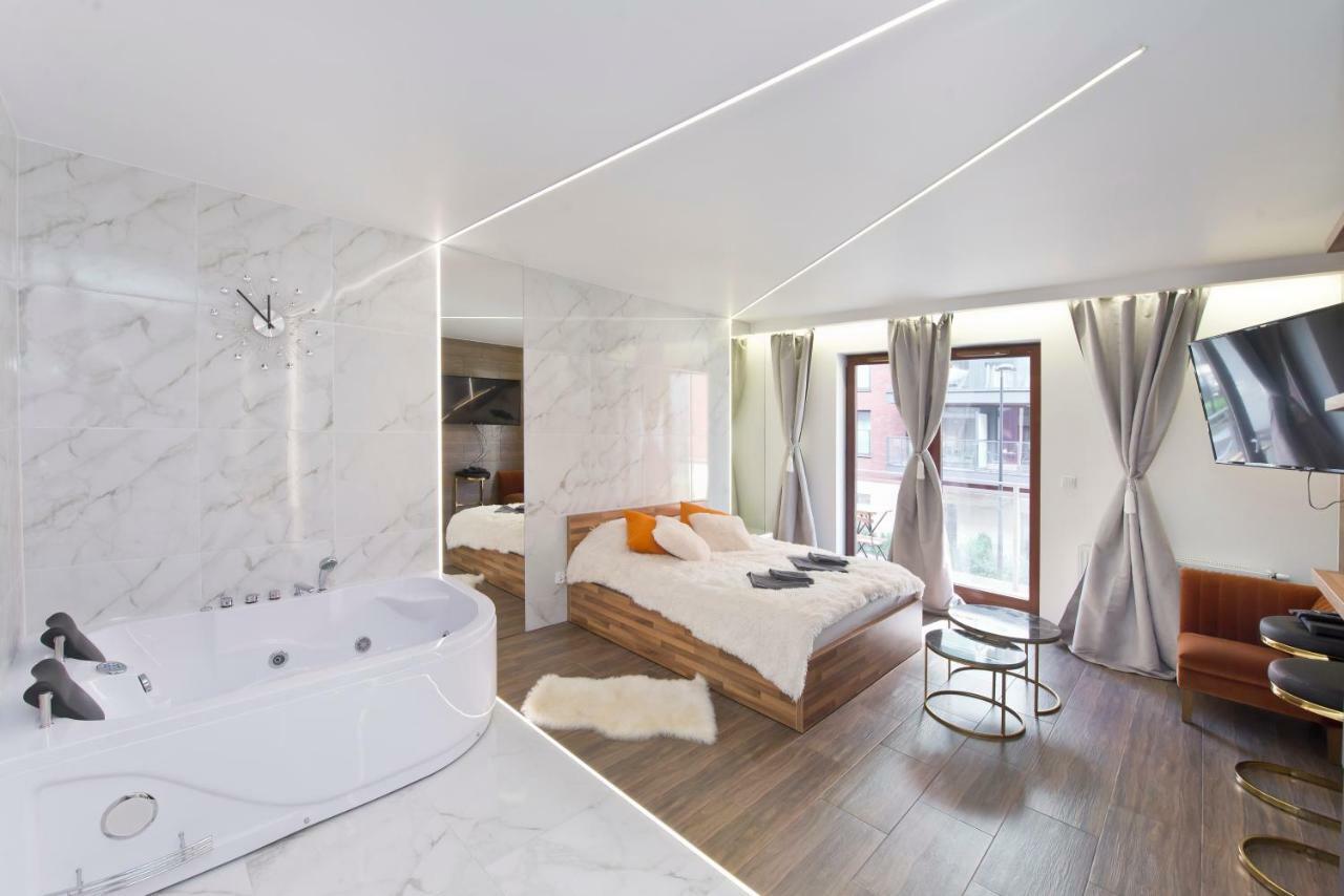 Yourapart Chmielna Park Exclusive Z Wanna Wolnostojaca Lub Jacuzzi Гданьск Экстерьер фото
