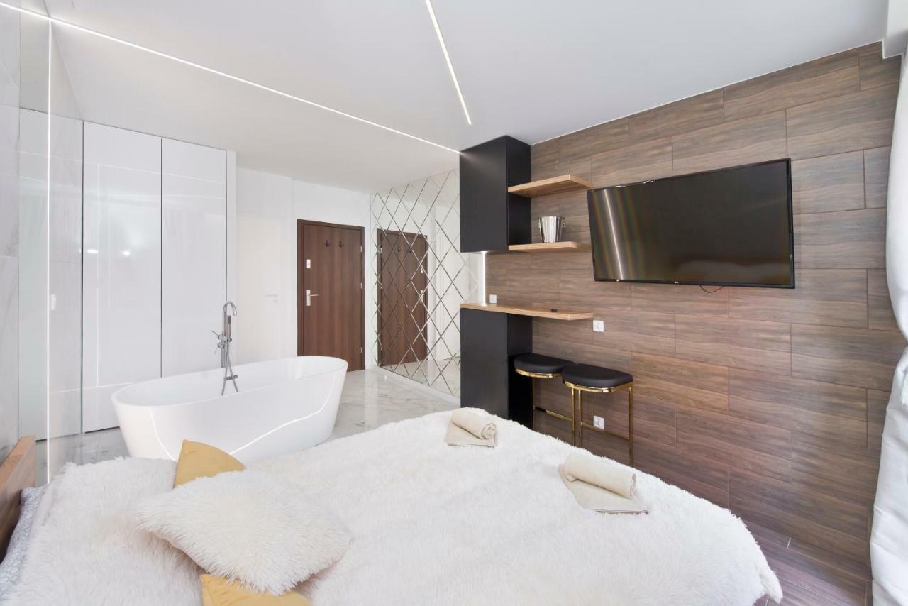 Yourapart Chmielna Park Exclusive Z Wanna Wolnostojaca Lub Jacuzzi Гданьск Экстерьер фото
