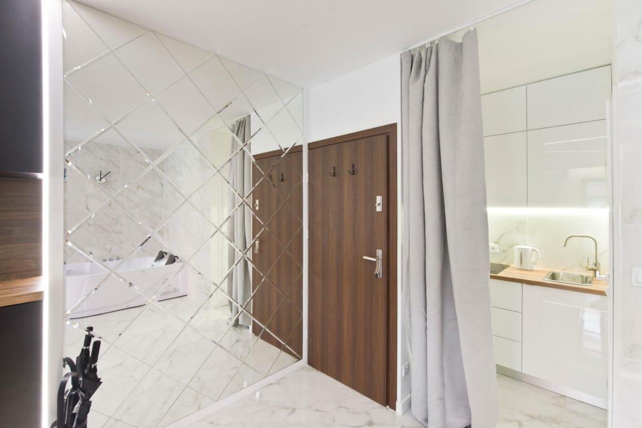 Yourapart Chmielna Park Exclusive Z Wanna Wolnostojaca Lub Jacuzzi Гданьск Экстерьер фото